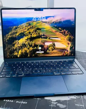 New Laptop Apple MacBook Air 2022 M2 16GB Apple M2 SSD 512GB