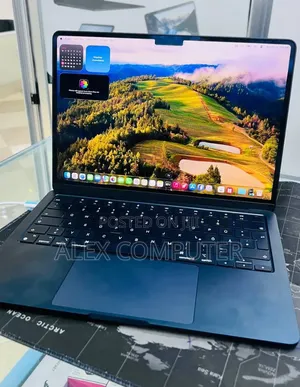 New Laptop Apple MacBook Air 2022 M2 16GB Apple M2 SSD 512GB