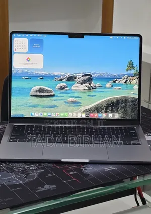 New Laptop Apple MacBook Air 2022 M2 16GB Apple M2 SSD 256GB