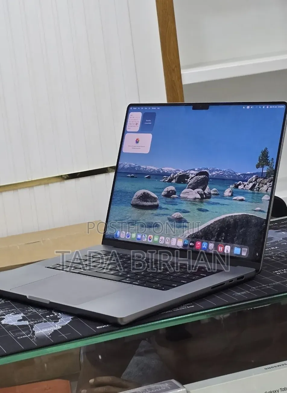 New Laptop Apple MacBook Air 2022 M2 16GB Apple M2 SSD 256GB