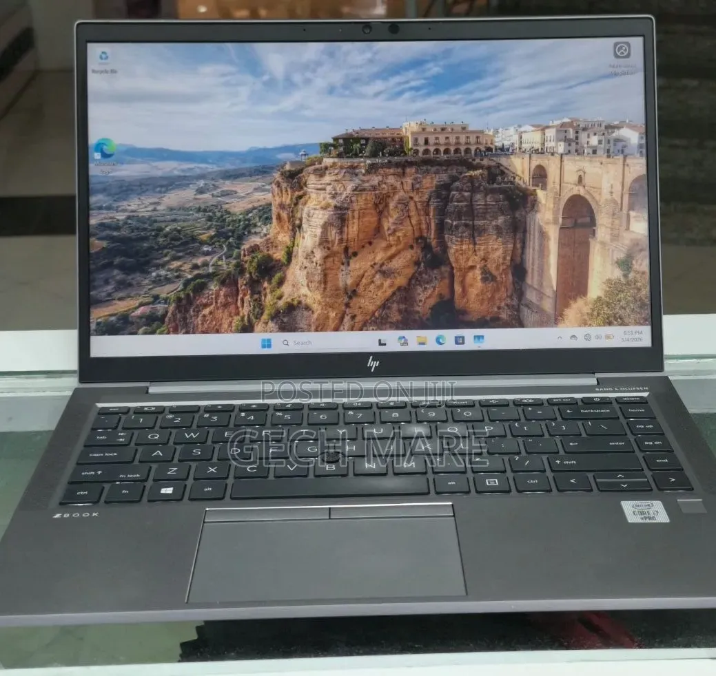 New Laptop HP ZBook 15 G5 16GB Intel Core i7 SSD 512GB