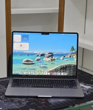 New Laptop Apple MacBook Air 2022 M2 16GB Apple M2 SSD 256GB
