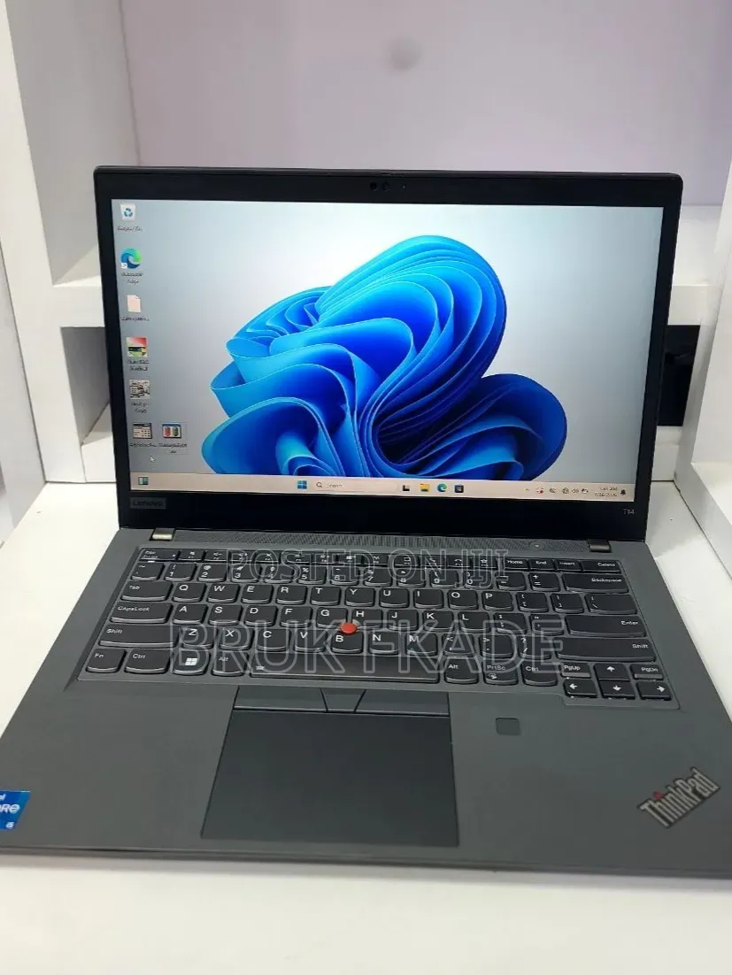 New Laptop Lenovo ThinkPad T14 16GB Intel Core i5 SSD 512GB