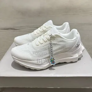 Alo Yoga Runner. "White Fashion Shoes" Master Quality