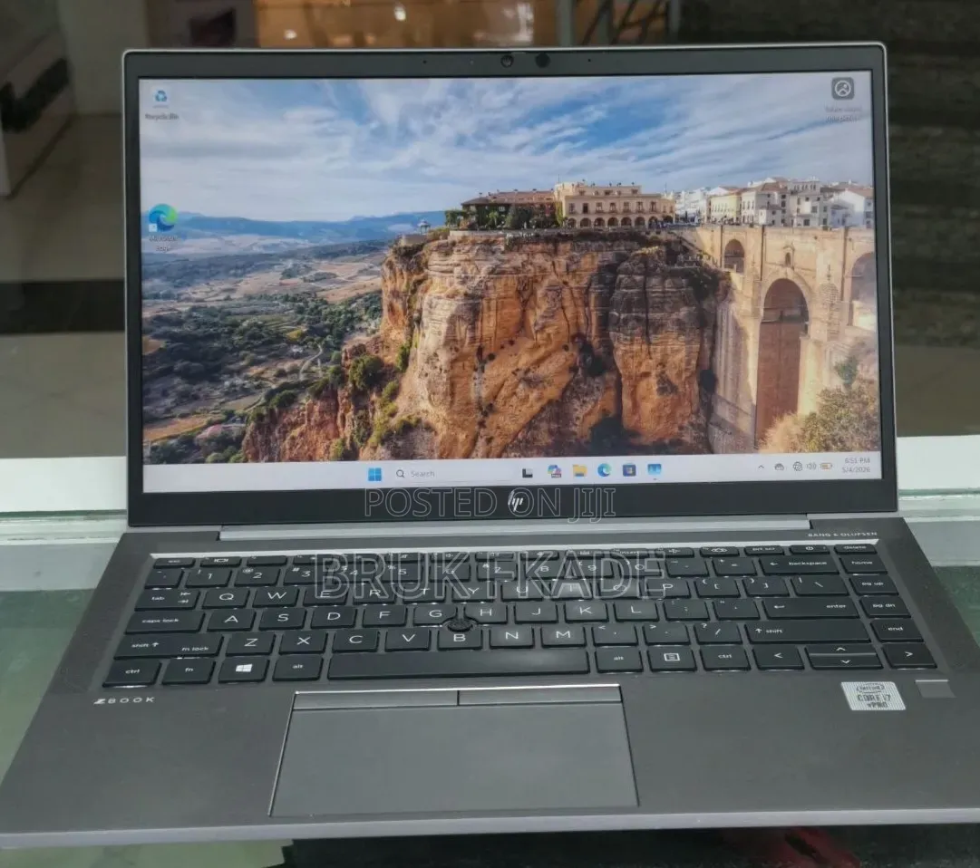 New Laptop HP ZBook Power G7 16GB Intel Core i7 SSD 512GB