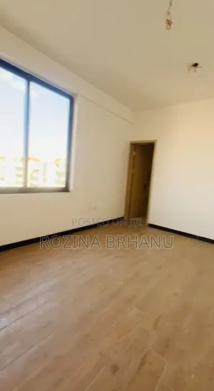 3bdrm Apartment in ሀያት, Yeka for sale