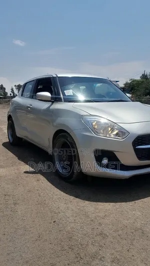 Suzuki Swift 2022 Silver
