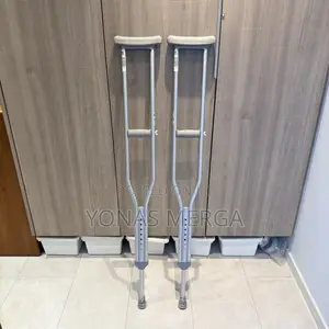 Adjustable Crutches With Closed Cuff𩓙支can Stay Mobile and Independent