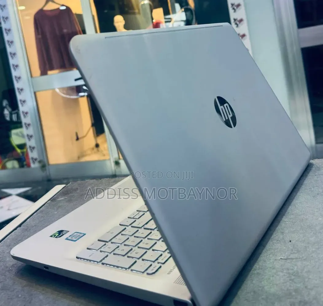 New Laptop HP Pavilion 15 8GB Intel Core i5 SSD 512GB