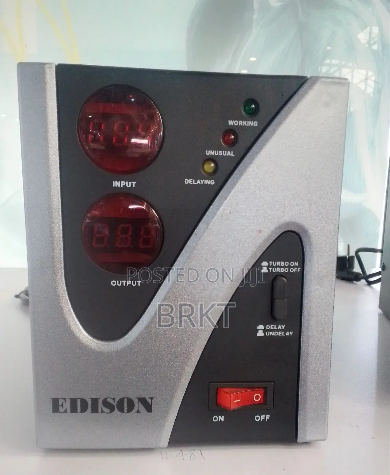 ኦሪጅናል ኤዲሰን የቮልቴጅ ማስተካከያ (EDISON Digital Voltage Stabilizer)
