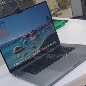 New Laptop Apple MacBook Pro 2021 M1 32GB Apple M1 Pro SSD 1T