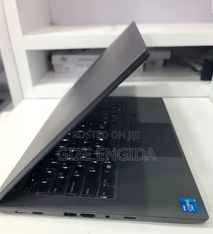 New Laptop Lenovo ThinkPad T14 16GB Intel Core i5 SSD 512GB