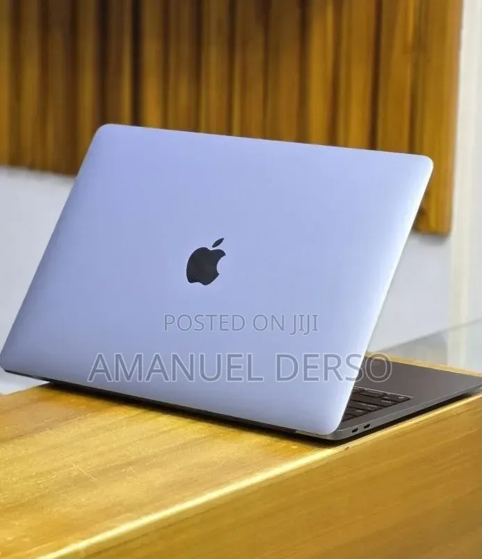 New Laptop Apple MacBook Pro 2021 M1 16GB Apple M1 Pro SSD 256GB