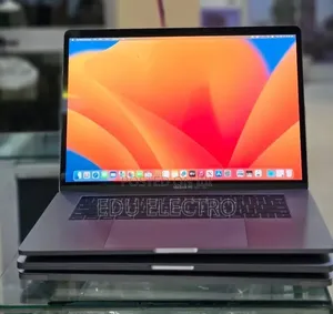New Laptop Apple MacBook Pro 2017 16GB Intel Core i7 SSD 512GB