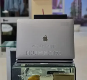 New Laptop Apple MacBook Pro 2017 16GB Intel Core i7 SSD 512GB