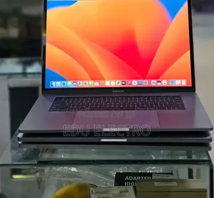 New Laptop Apple MacBook Pro 2017 16GB Intel Core i7 SSD 512GB