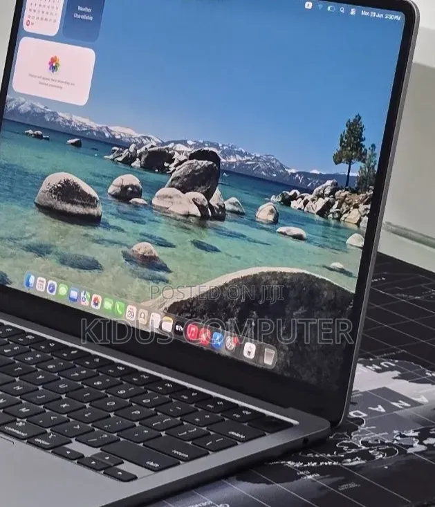 New Laptop Apple MacBook Air 2023 M2 16GB Apple M2 SSD 256GB