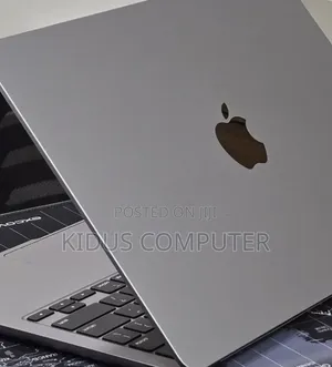 New Laptop Apple MacBook Air 2023 M2 16GB Apple M2 SSD 256GB
