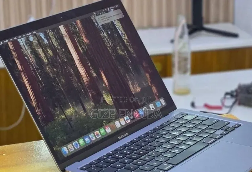 New Laptop Apple MacBook Air 2020 M1 16GB Apple M1 SSD 256GB