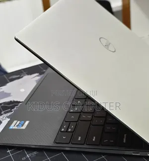 New Laptop Dell XPS 13 16GB Intel Core i7 SSD 512GB