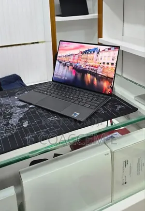 New Laptop Dell 16GB Intel Core i7 SSD 512GB
