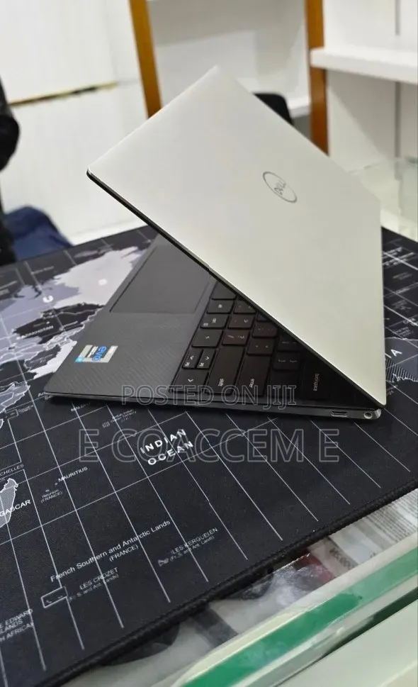 New Laptop Dell 16GB Intel Core i7 SSD 512GB