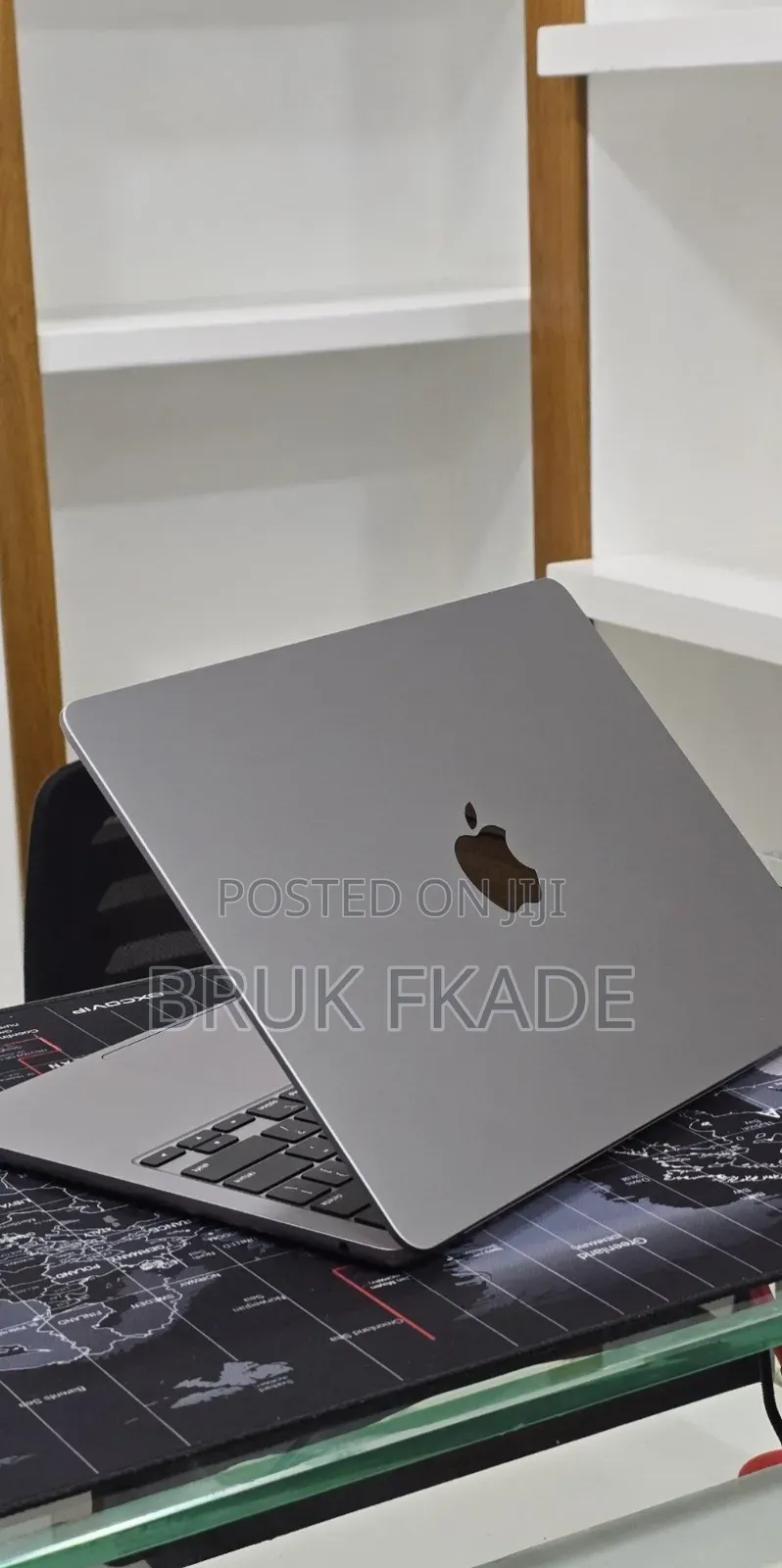 New Laptop Apple MacBook Air 2022 M2 16GB Apple M2 SSD 256GB