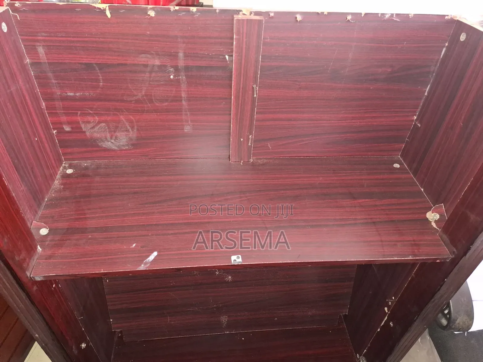 Furniture Commodina