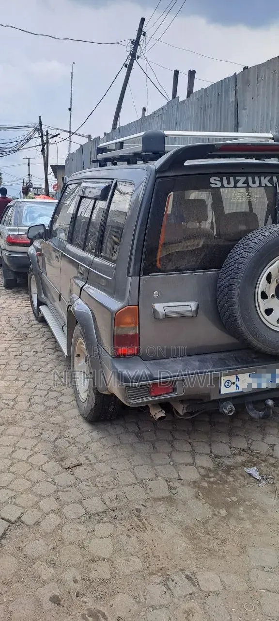 Suzuki Vitara 1992 Gray