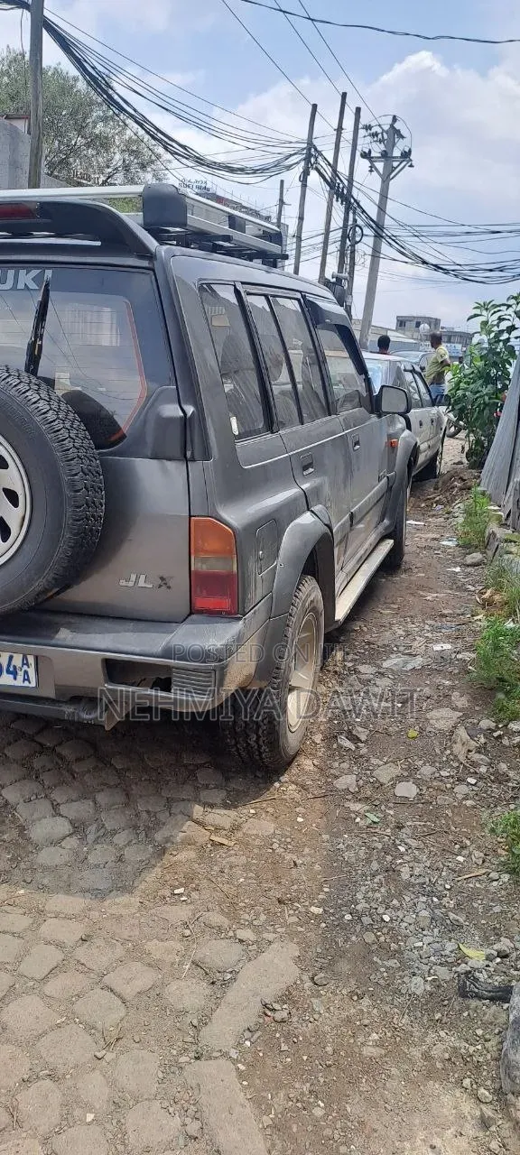 Suzuki Vitara 1992 Gray