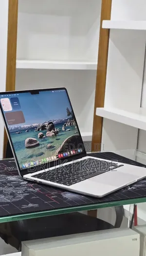 New Laptop Apple MacBook Air 2022 M2 8GB Apple M2 SSD 256GB