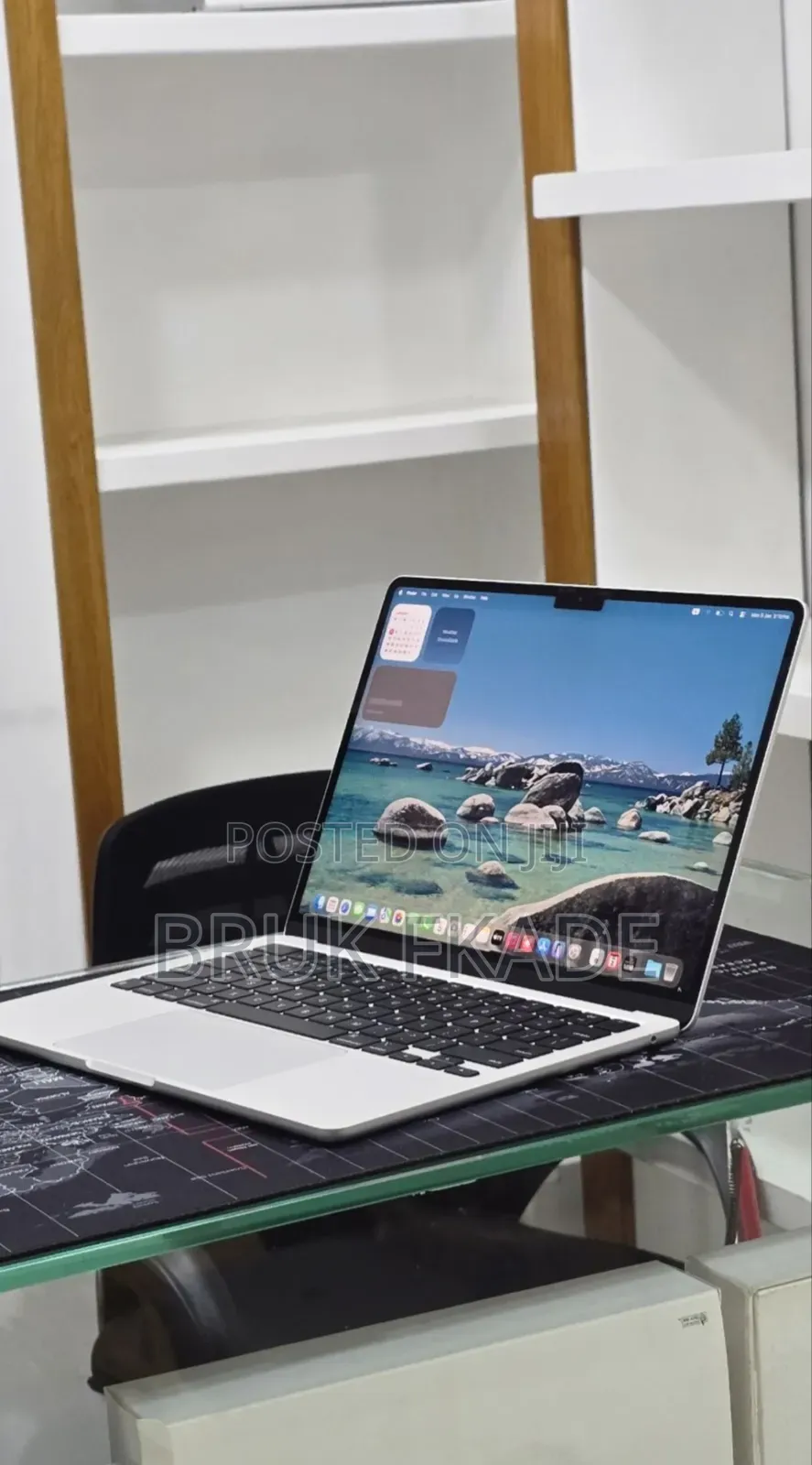 New Laptop Apple MacBook Air 2022 M2 8GB Apple M2 SSD 256GB