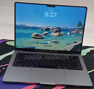 New Laptop Apple MacBook Pro 2023 M3 8GB Apple M3 Pro SSD 512GB
