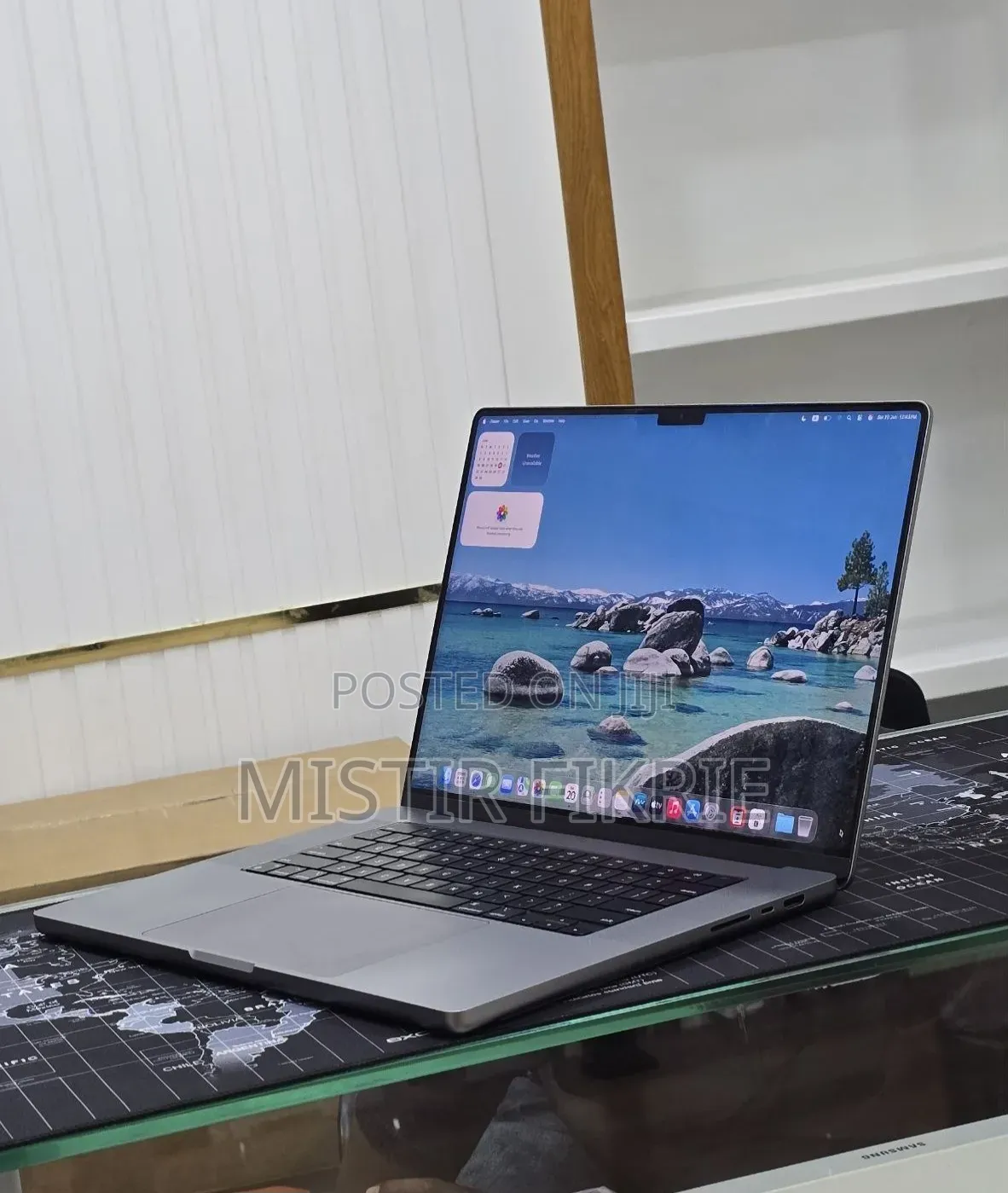New Laptop Apple MacBook Air 2022 M2 16GB AMD A8 SSD 256GB
