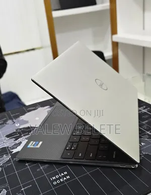 New Laptop Dell XPS 13 16GB Intel Core i7 SSD 512GB