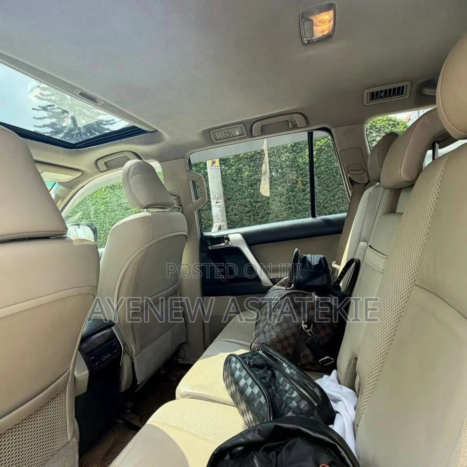 Toyota Land Cruiser 2011 Ivory