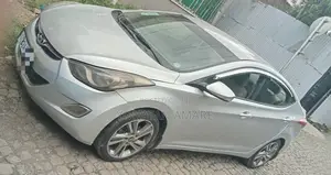 Hyundai Elantra 2013