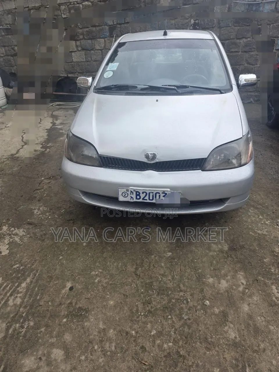 Toyota Platz 2001 Silver