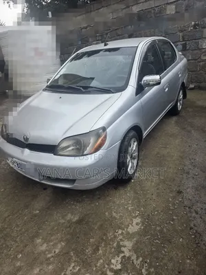 Toyota Platz 2001 Silver