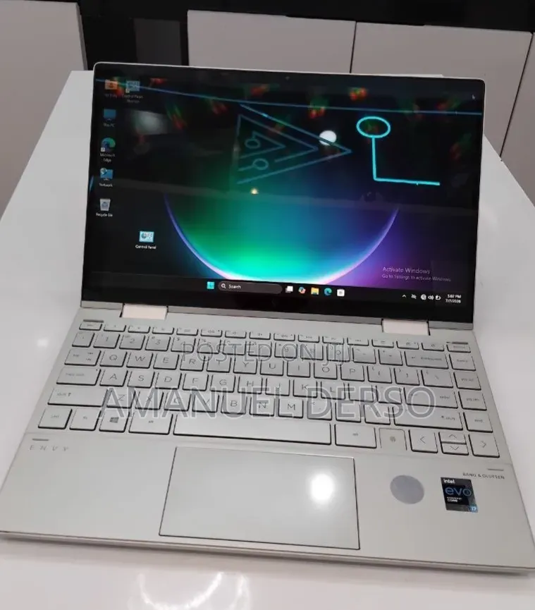 New Laptop HP Envy x360 8GB Intel Core i7 SSD 512GB