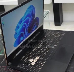 New Laptop Asus 16GB Intel Core i7 SSD 512GB