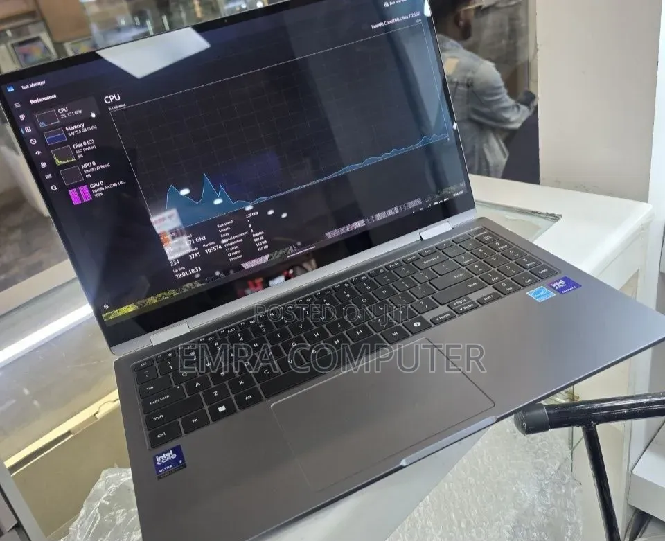 New Laptop Samsung 16GB Intel Core Ultra 7 SSD 512GB