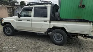 Toyota Land Cruiser 2018 White