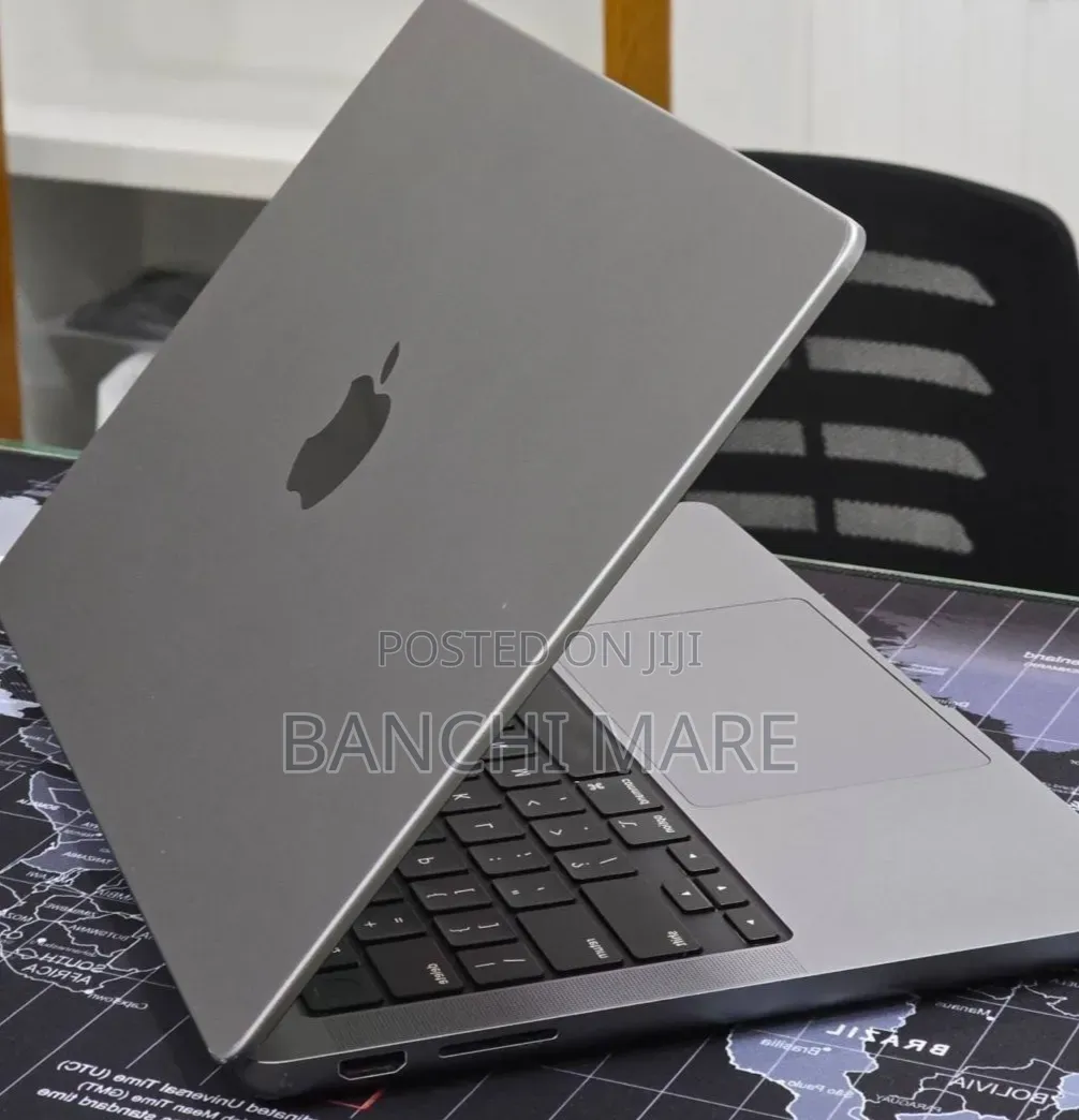 New Laptop Apple MacBook Pro 2023 M3 8GB Apple M3 SSD 512GB