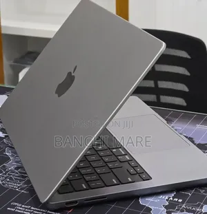New Laptop Apple MacBook Pro 2023 M3 8GB Apple M3 SSD 512GB