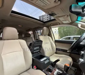 Toyota Land Cruiser 2011 White