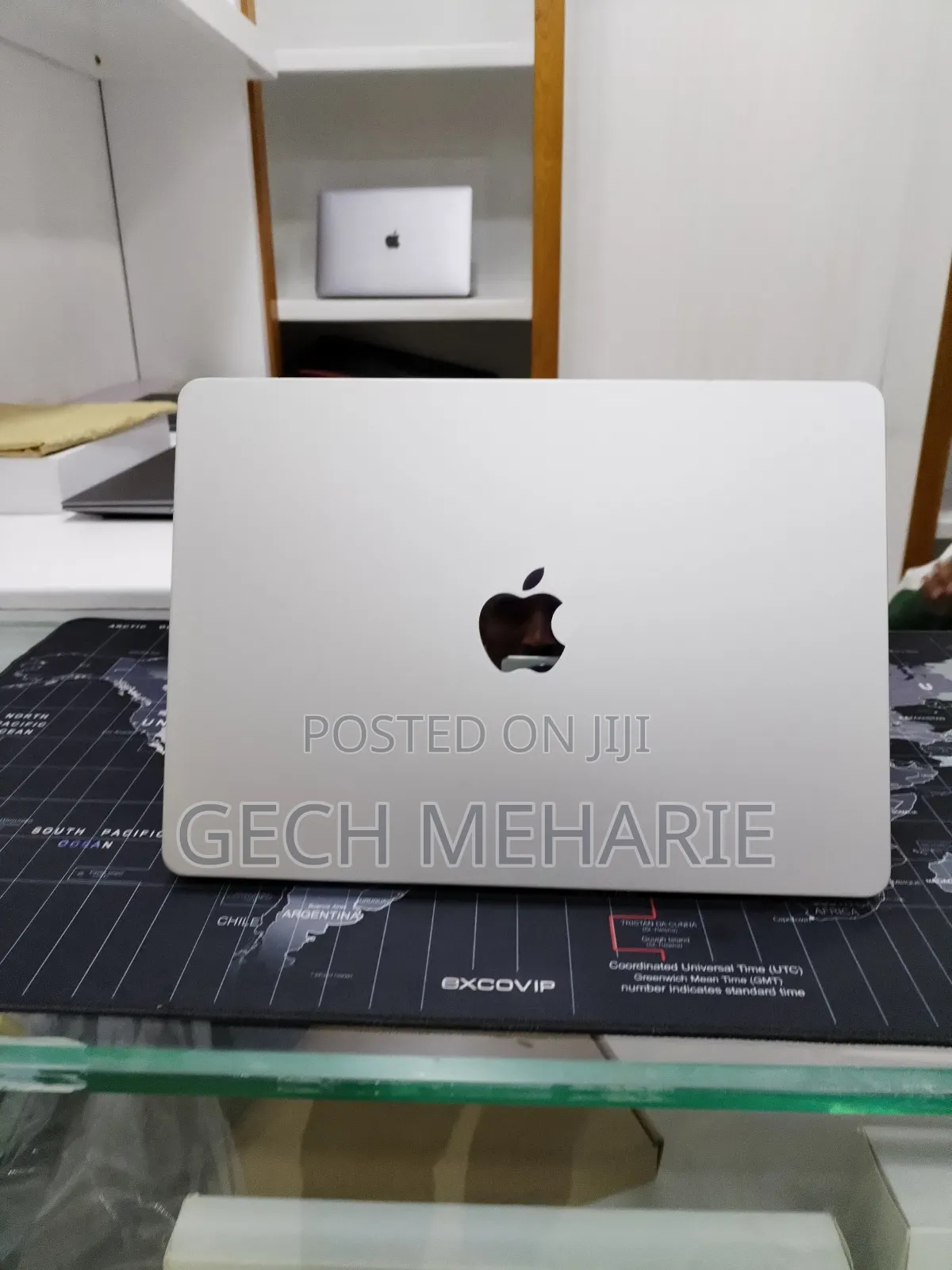 New Laptop Apple MacBook Air 2022 M2 8GB Apple M2 SSD 256GB