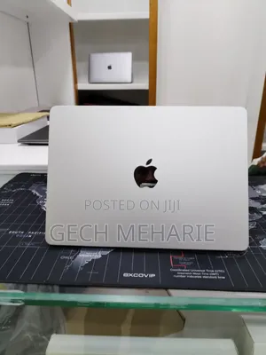 New Laptop Apple MacBook Air 2022 M2 8GB Apple M2 SSD 256GB