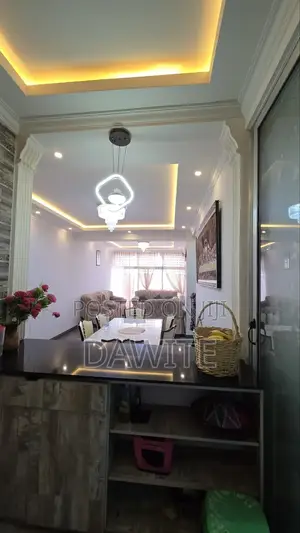 3bdrm Apartment in የግል አፓርታማ, Bole for sale