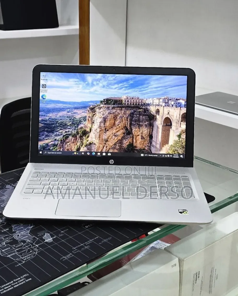 New Laptop HP Envy x360 12GB Intel Core i5 SSD 128GB